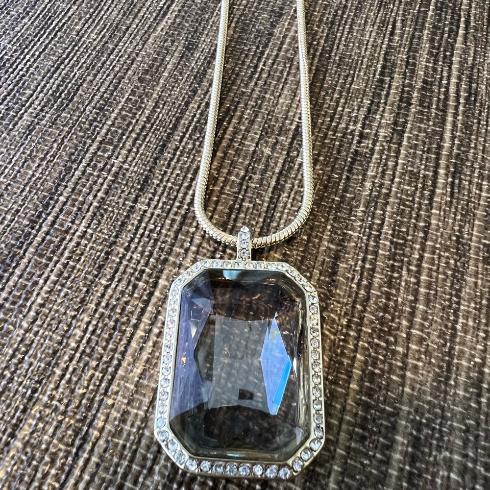 Gold and taupe crystal pendant with bolo adjustable chain